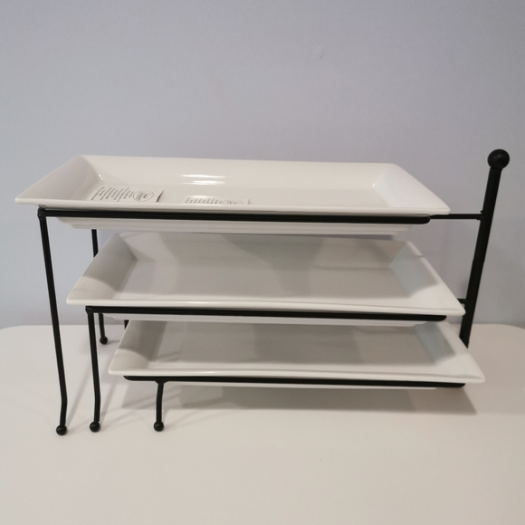 3-Tiered porcelain serving set with metal rack New - Picture 1 of 4